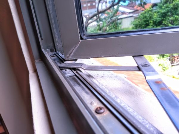 Professional Hinged Window Replacement